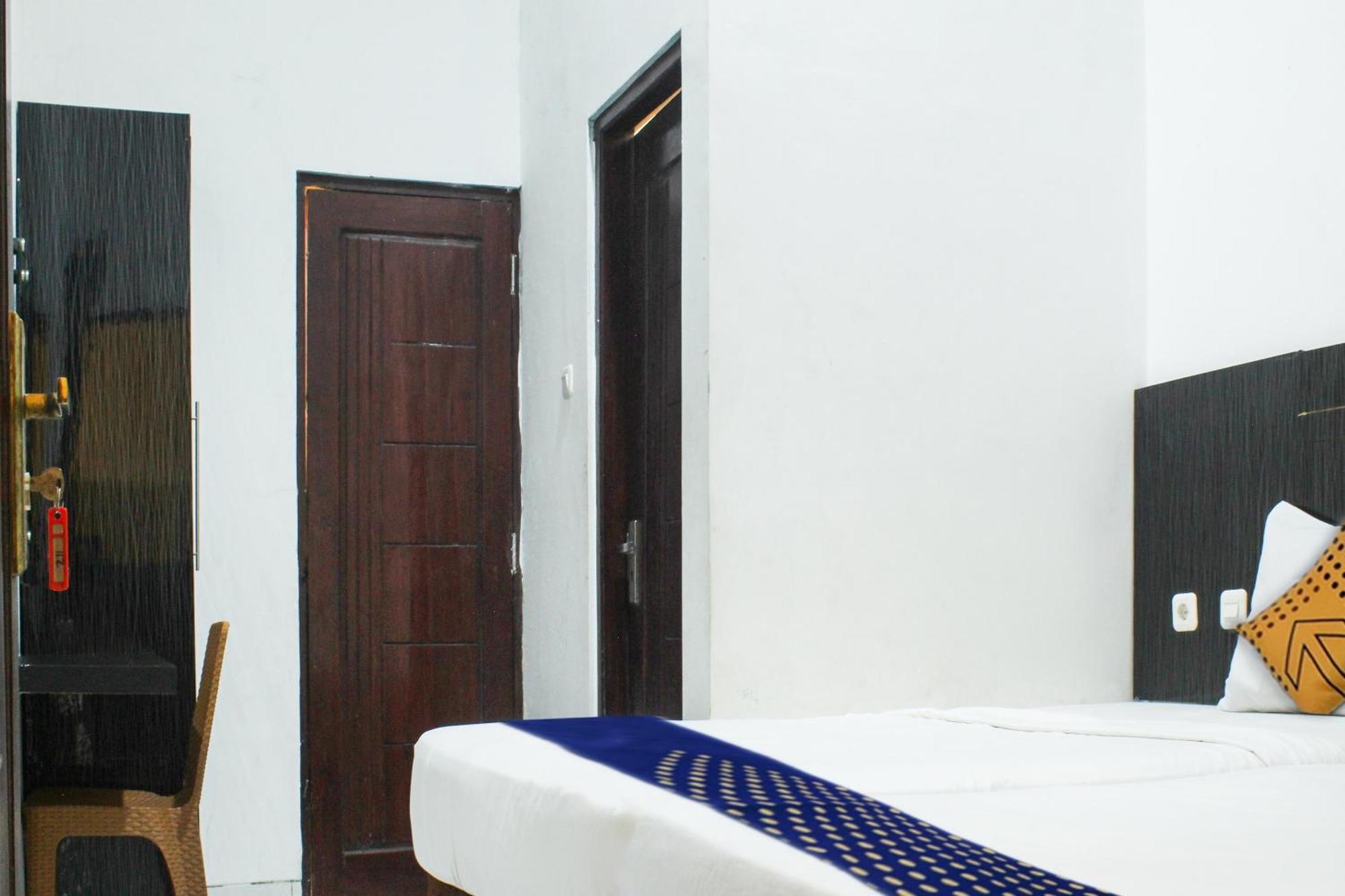 Spot On 3605 Clarichie Guest House Kupang  Dış mekan fotoğraf