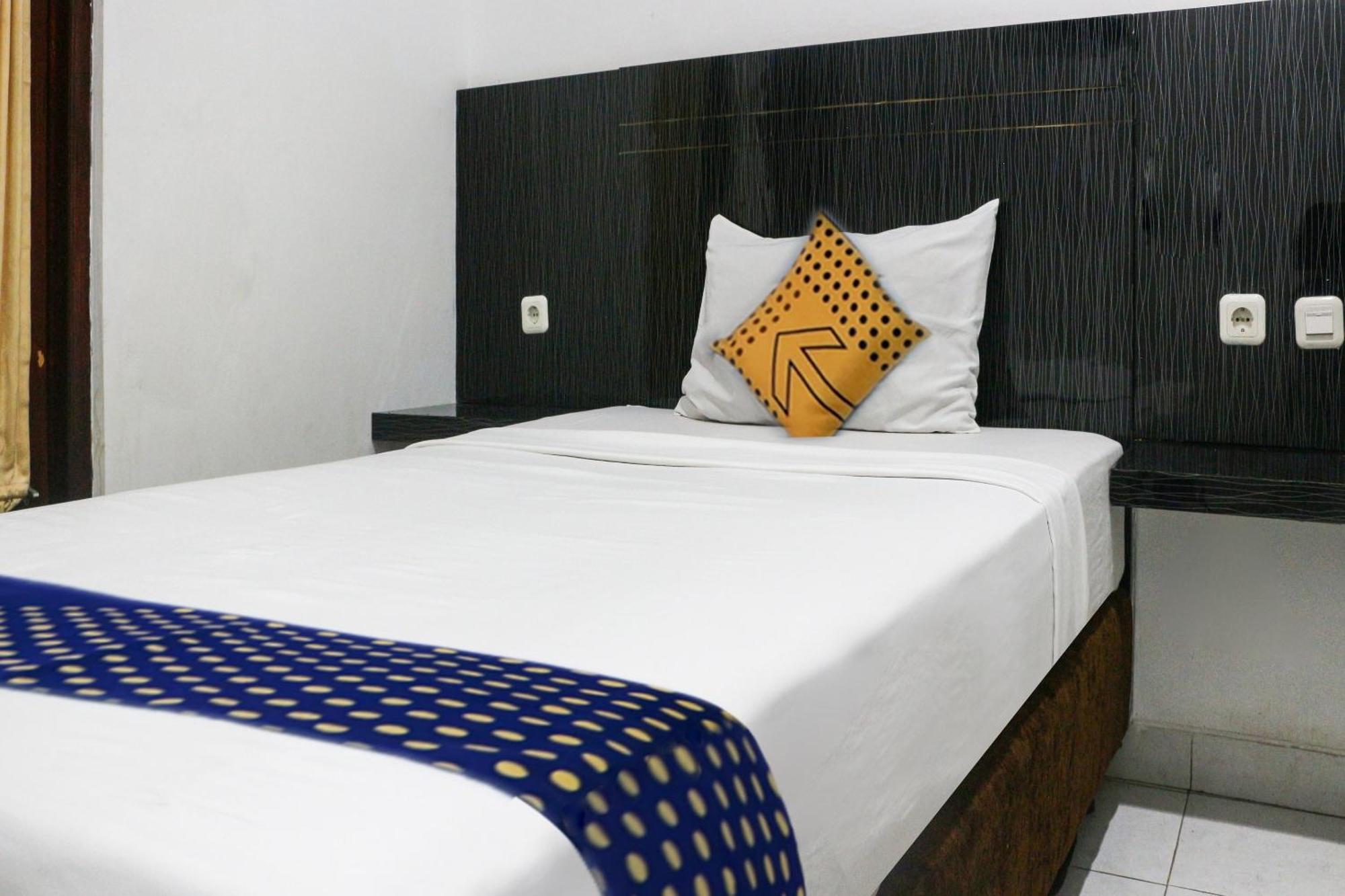 Spot On 3605 Clarichie Guest House Kupang  Dış mekan fotoğraf